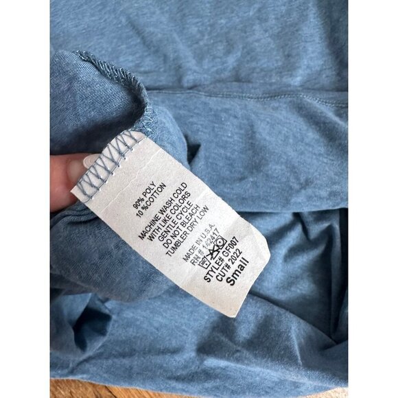 4 Volunteer GAP t-shirts sizes  Small, Medium & X-large 2X-large - Picture 10 of 11